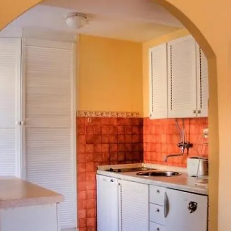 شقة Pomirenja كورتْشولا