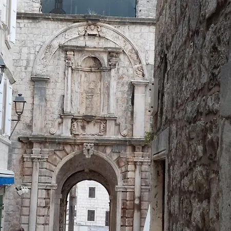 Pomirenja Korcula Town